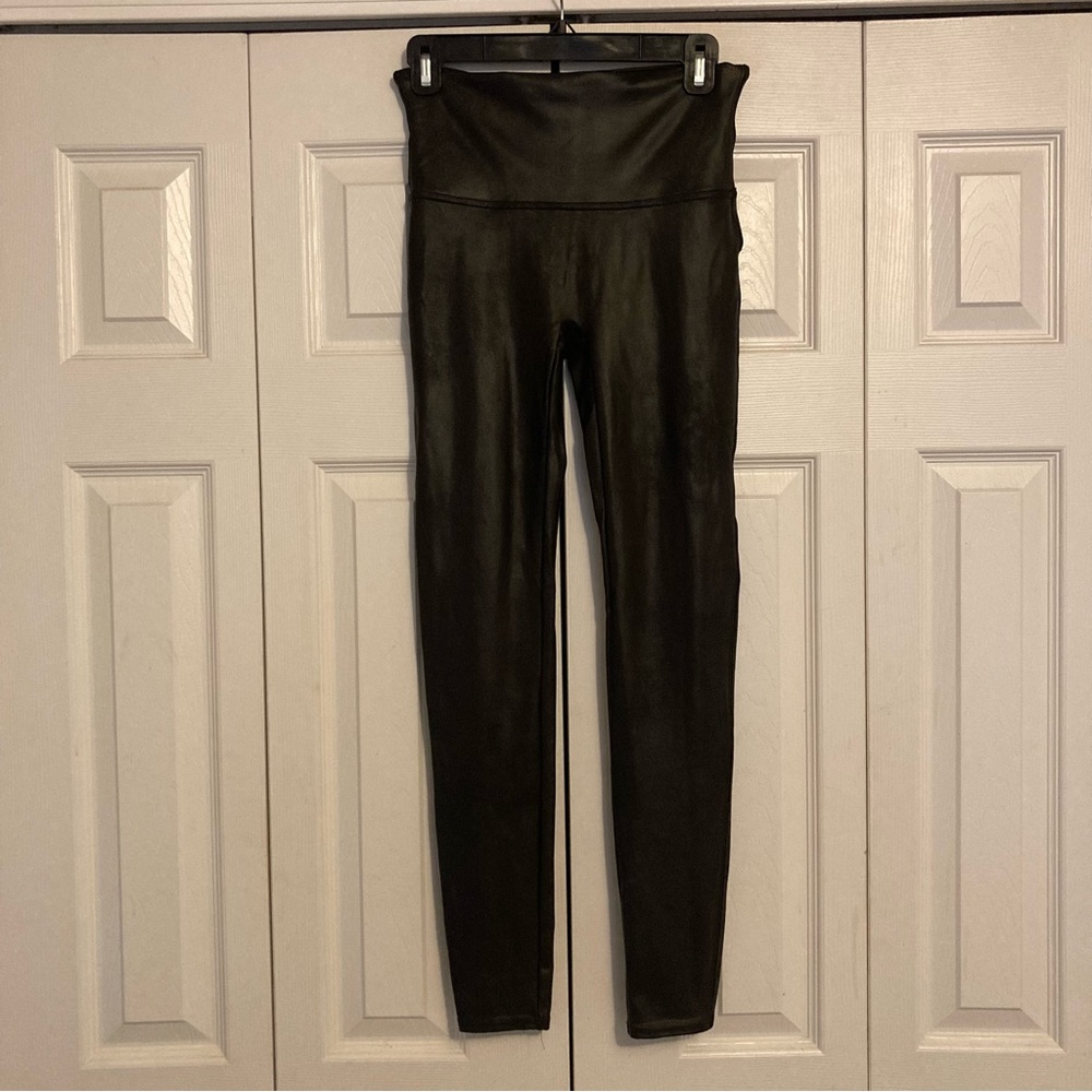 Spanx Shapewear faux leather leggings Size Large